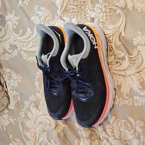 Hoka sneakers 9.5